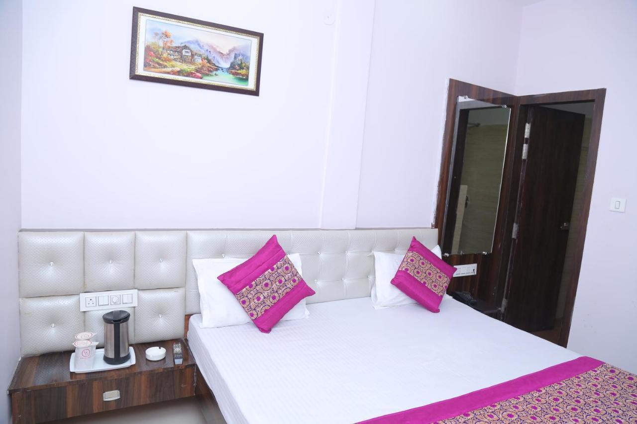 Hotel Golden Dreams Amritsar Exterior photo