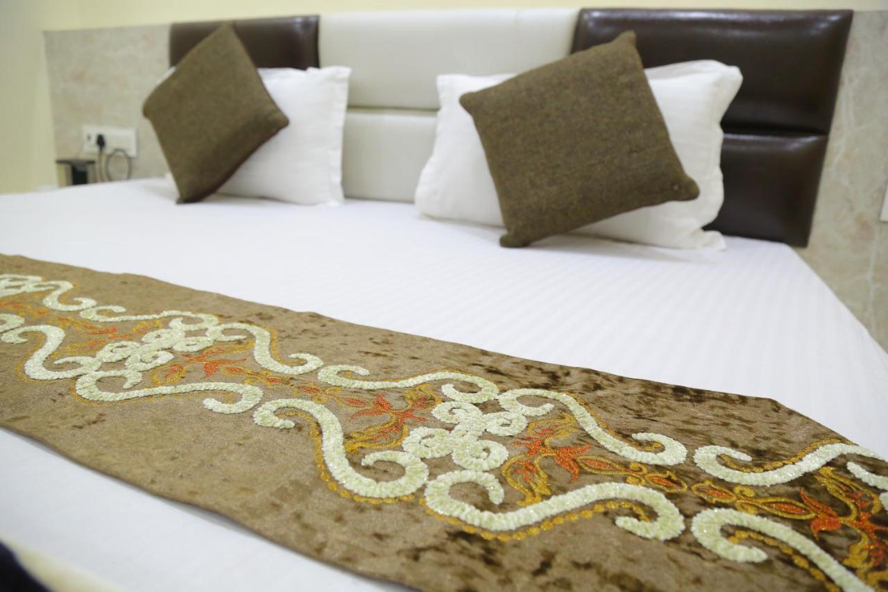 Hotel Golden Dreams Amritsar Exterior photo