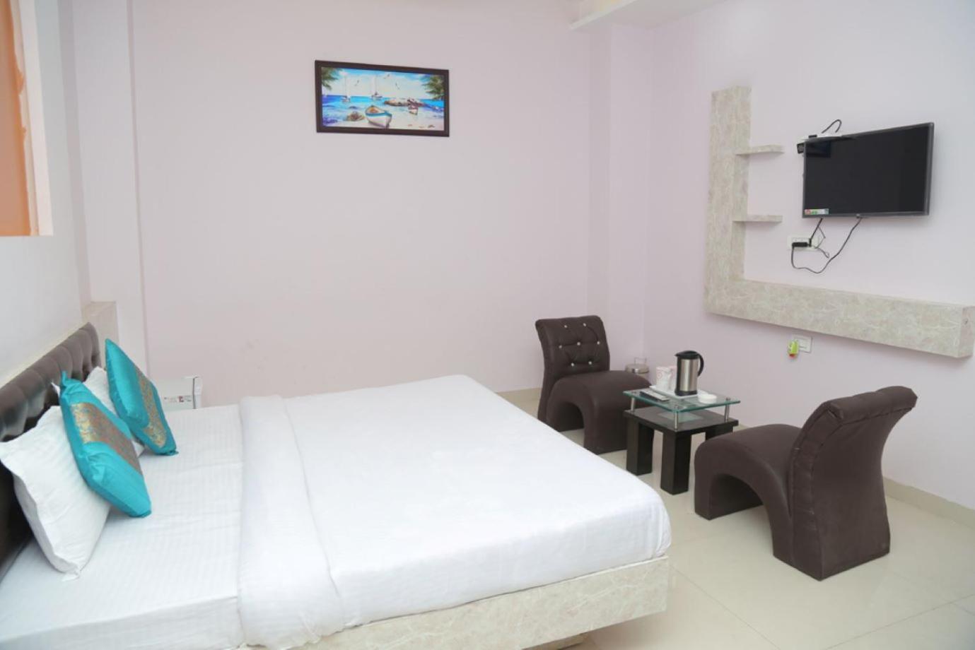 Hotel Golden Dreams Amritsar Exterior photo