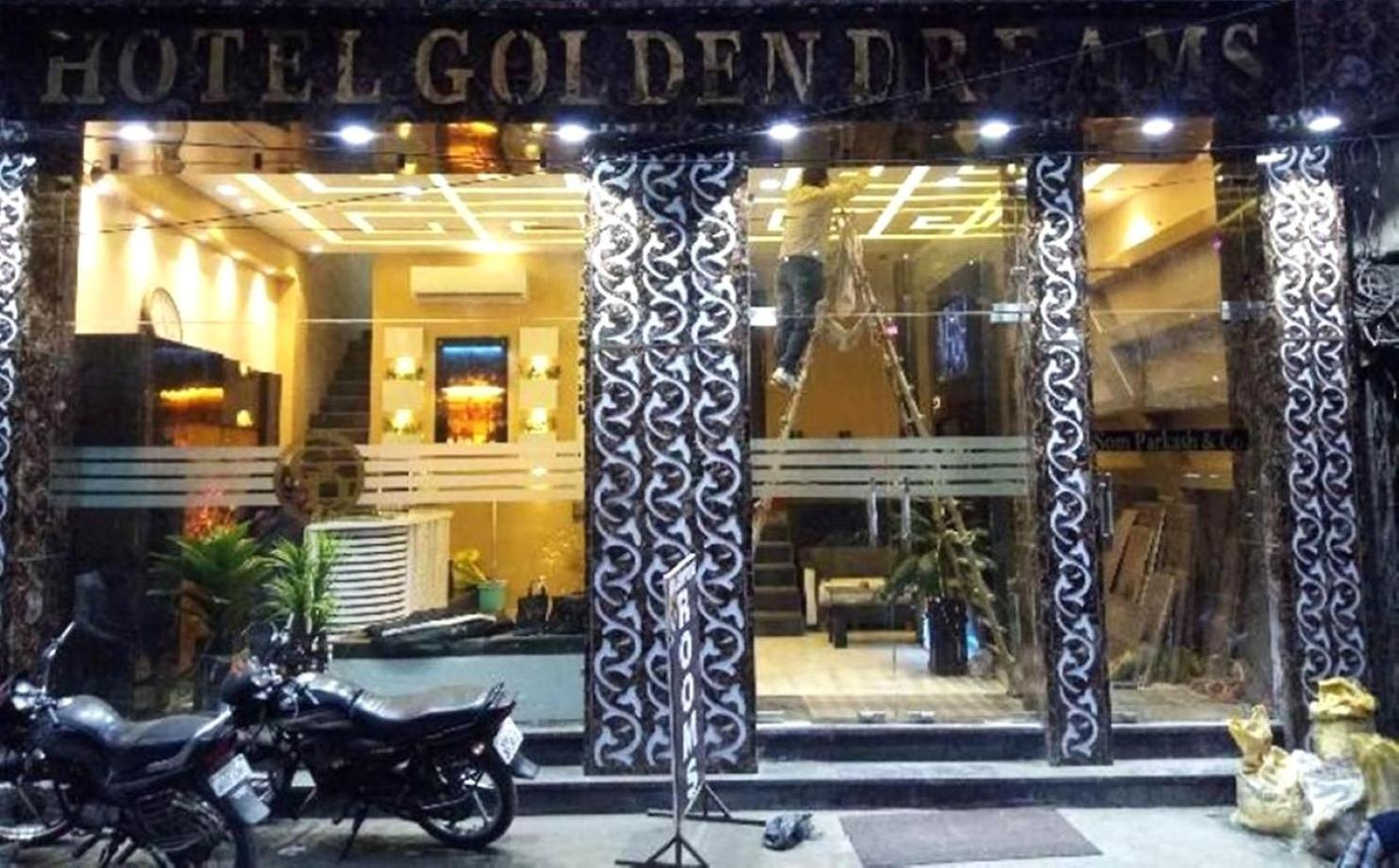 Hotel Golden Dreams Amritsar Exterior photo